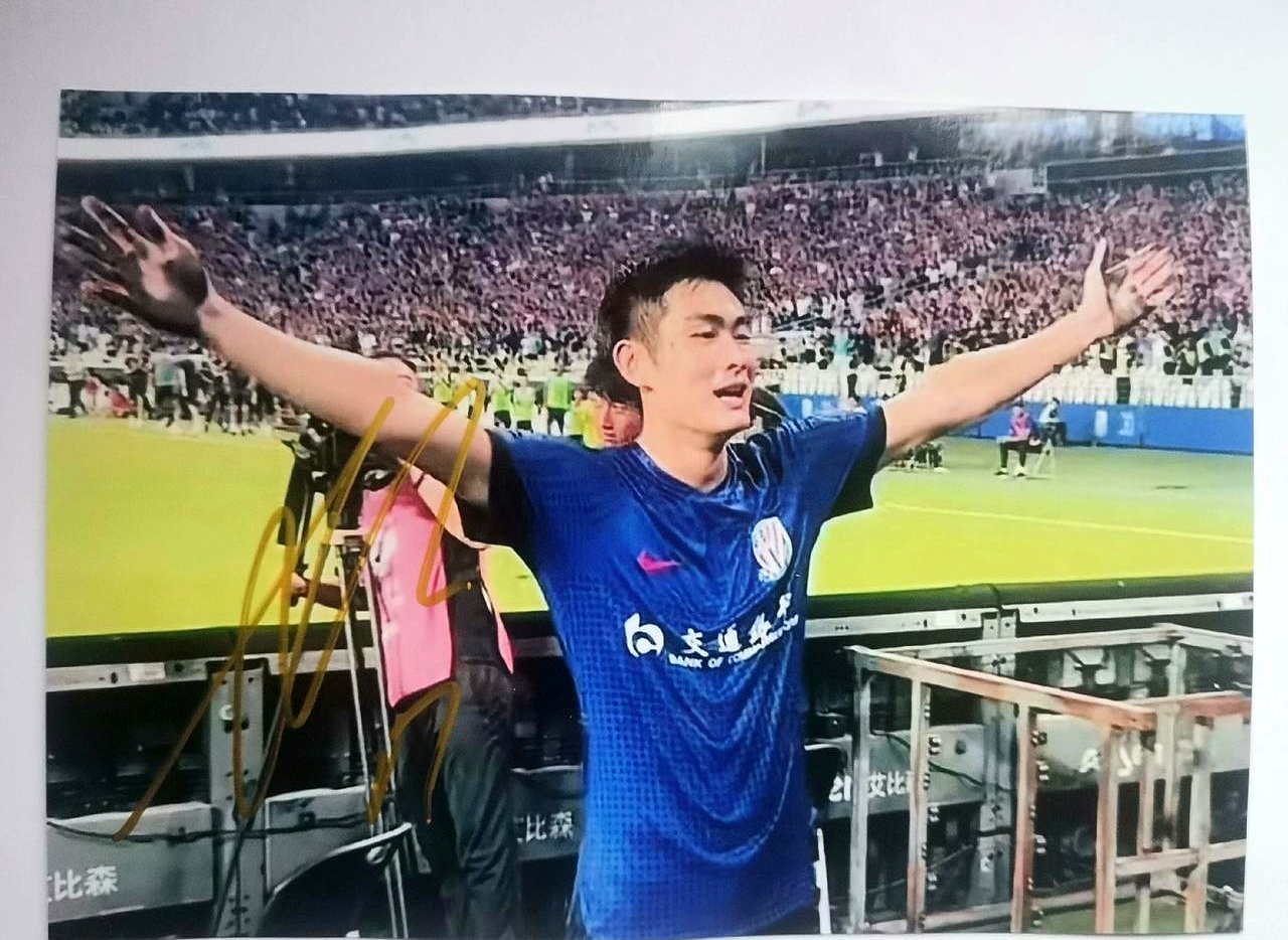 TheShy迎来五赛季出色发挥，雄鹿观众热烈欢呼！