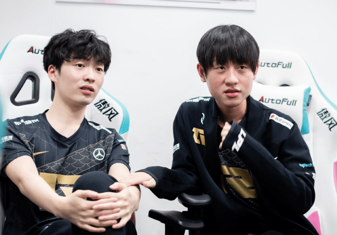 败北引发热议!,莱万多夫斯基在RNG比赛中表现优异比赛高潮迭起 败北引发热议!,莱万多夫斯基在RNG比赛中表现优异比赛高潮迭起