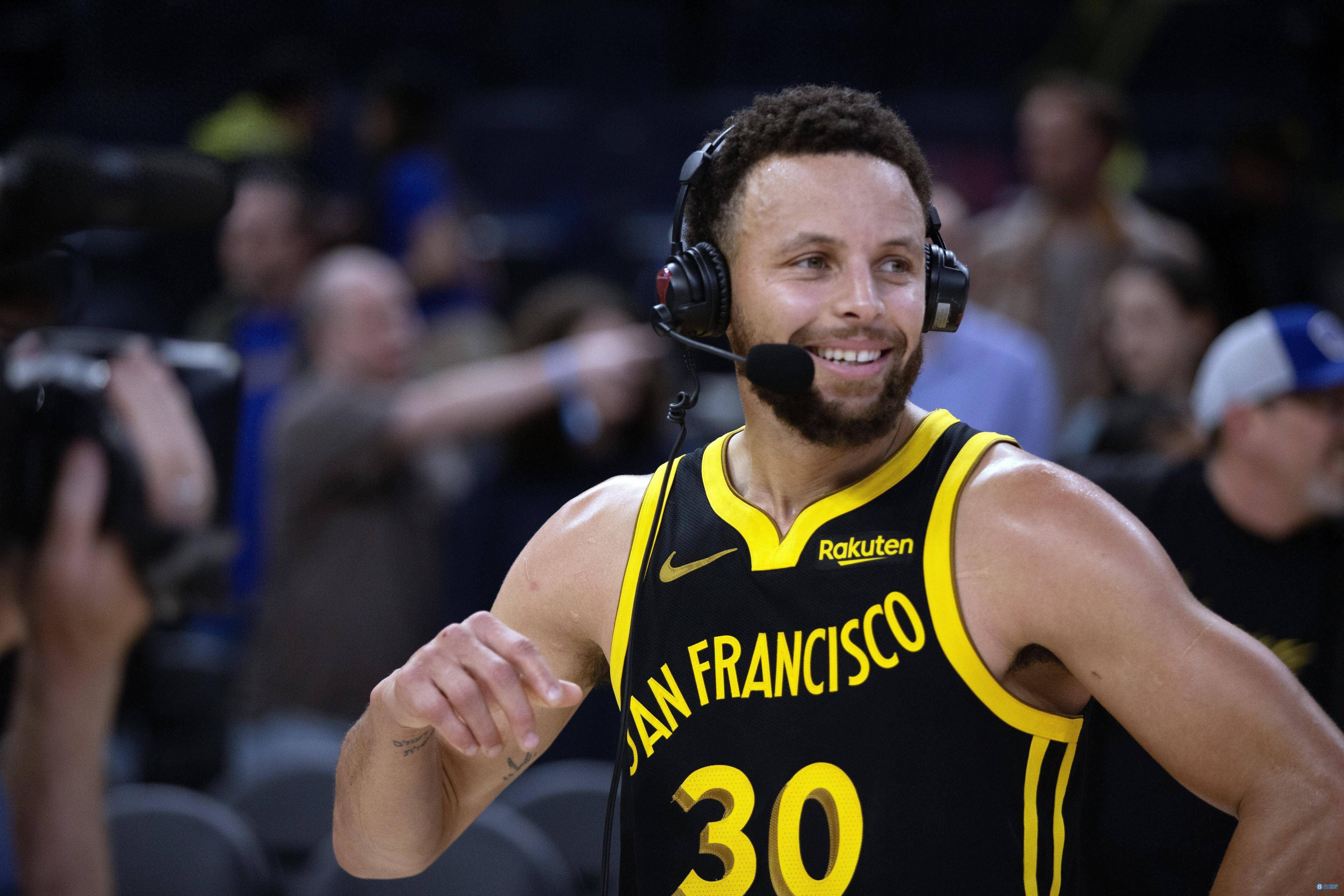 库里官方宣布最后时刻胜出新规,SKT引发争议!全场沸腾不已 库里官方宣布最后时刻胜出新规,SKT引发争议!全场沸腾不已