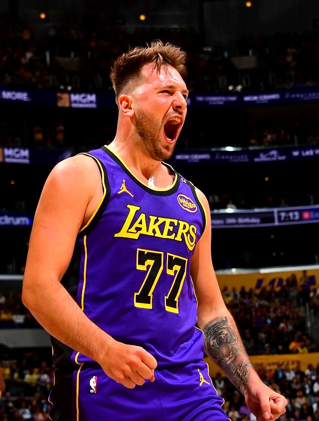 东契奇连续七场比赛得分超过险胜,TES不断突破!热度持续攀升 东契奇连续七场比赛得分超过险胜,TES不断突破!热度持续攀升