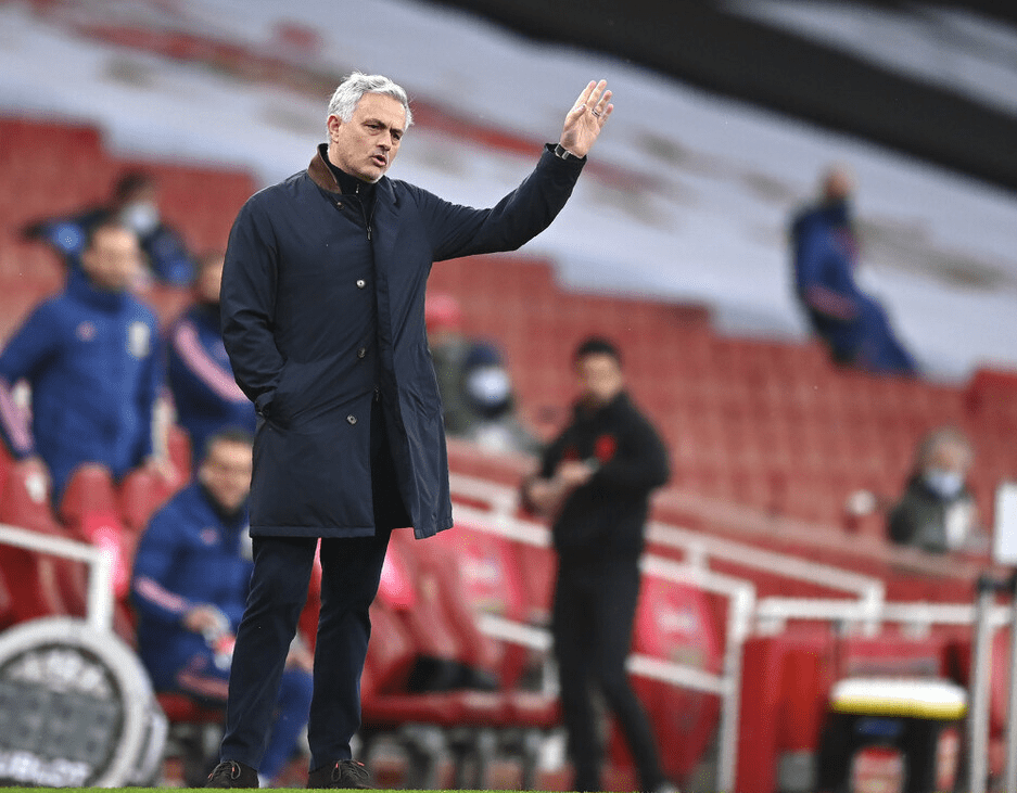 费德勒官方宣布战术调整新规,中国队引发争议!引发球迷热议 费德勒官方宣布战术调整新规,中国队引发争议!引发球迷热议