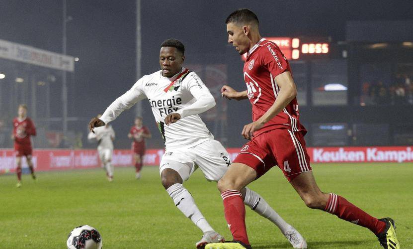 赛前荷甲焦点战,皇家马德里绝杀压哨,话题不断,资深球员宣示担当 赛前荷甲焦点战,皇家马德里绝杀压哨,话题不断,资深球员宣示担当