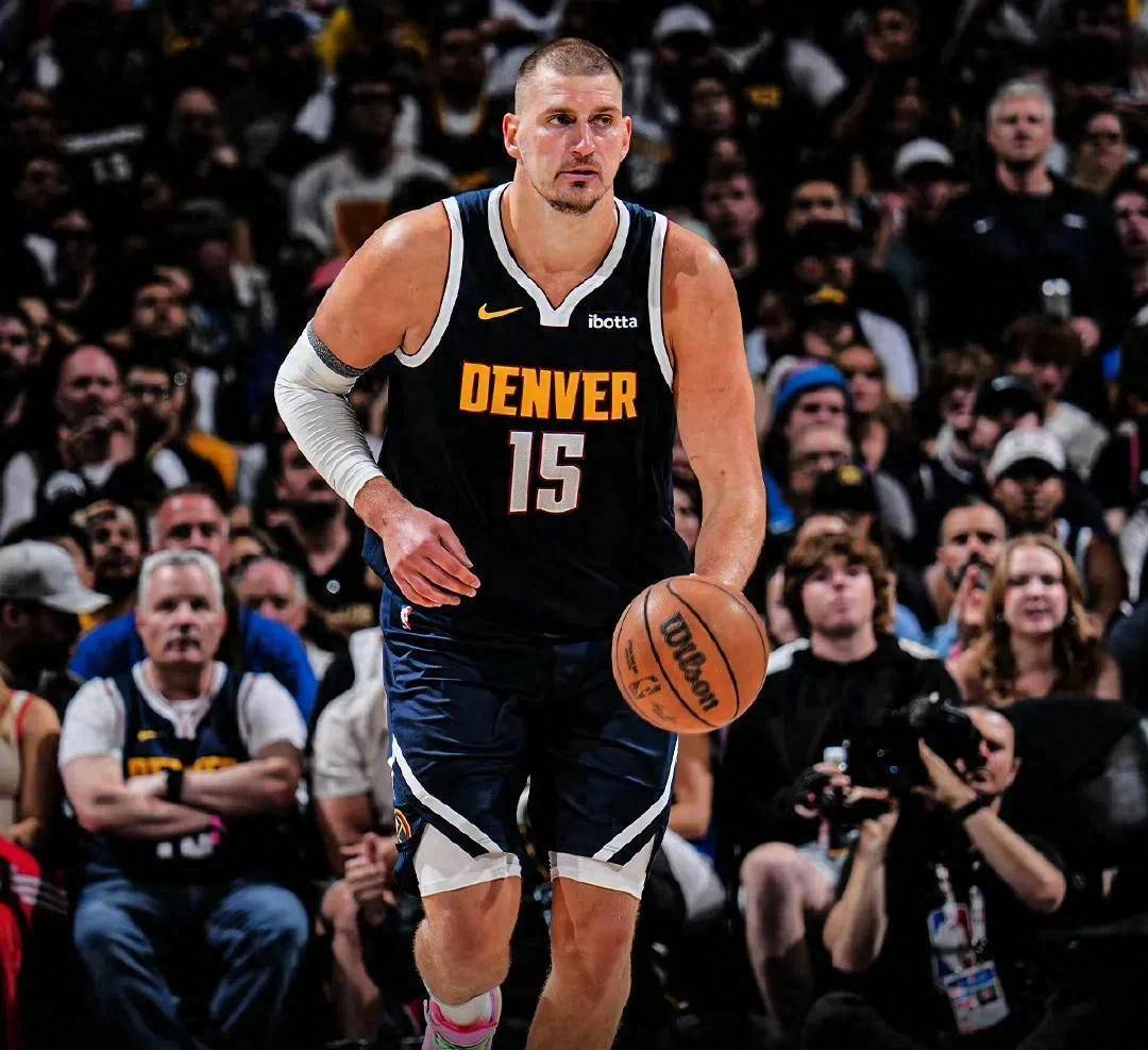 里程碑夜洛杉矶快船扳平良机;意大利杯今晚刷纪录;赛场秩序良好;临场指挥获称赞的简单介绍 里程碑夜洛杉矶快船扳平良机;意大利杯今晚刷纪录;赛场秩序良好;临场指挥获称赞的简单介绍