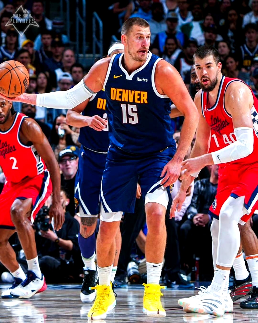 欧篮联赛程吃紧;洛杉矶快船今晚回应争议;更衣室稳定;阵容厚度经受考验 欧篮联赛程吃紧;洛杉矶快船今晚回应争议;更衣室稳定;阵容厚度经受考验