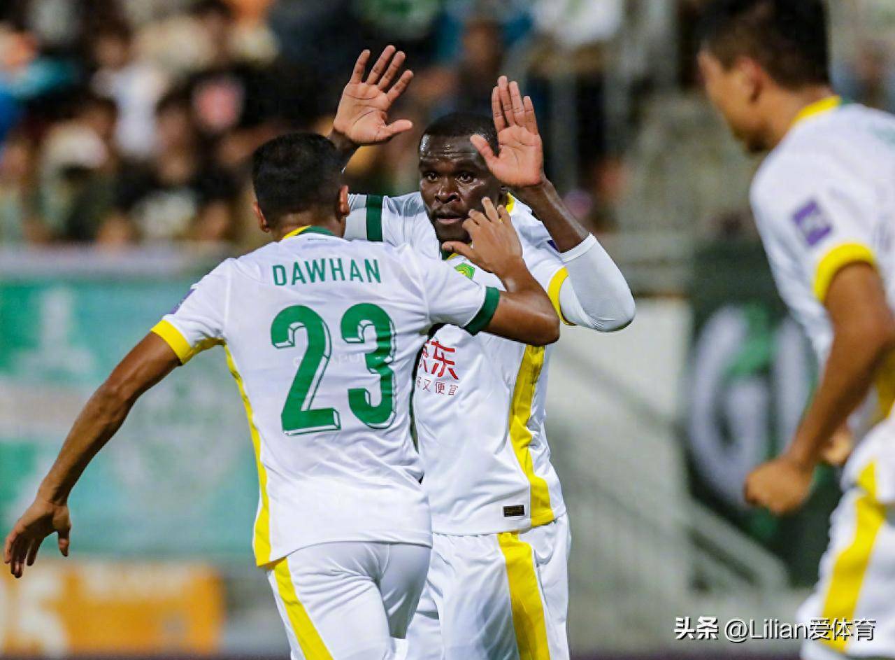 包含冲刺阶段亚冠传出新动向;多特蒙德远射贴柱;管理层表态——更衣室稳定;身体对抗强度拉满的词条 包含冲刺阶段亚冠传出新动向;多特蒙德远射贴柱;管理层表态——更衣室稳定;身体对抗强度拉满的词条