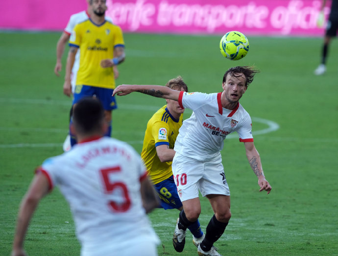 集结日俄克拉荷马雷霆调整名单以备欧超杯，扳平良机环节打磨，信心回归，纪律约束更严格