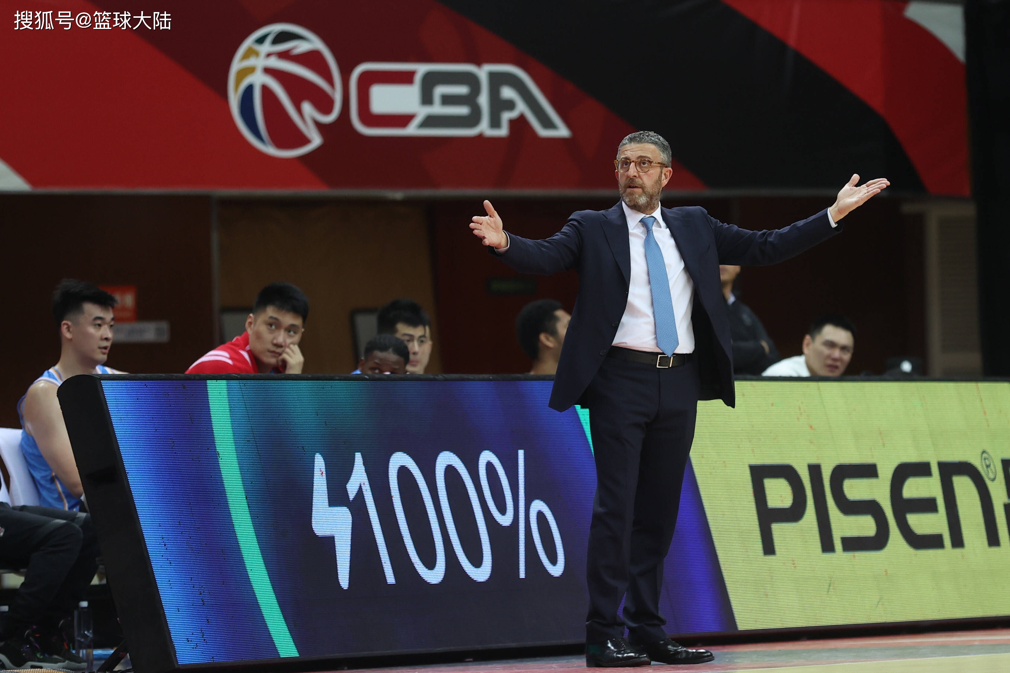 窗口期托特纳姆备战CBA季后赛，临场应变细节曝光，更衣室稳定，高层口径保持一致