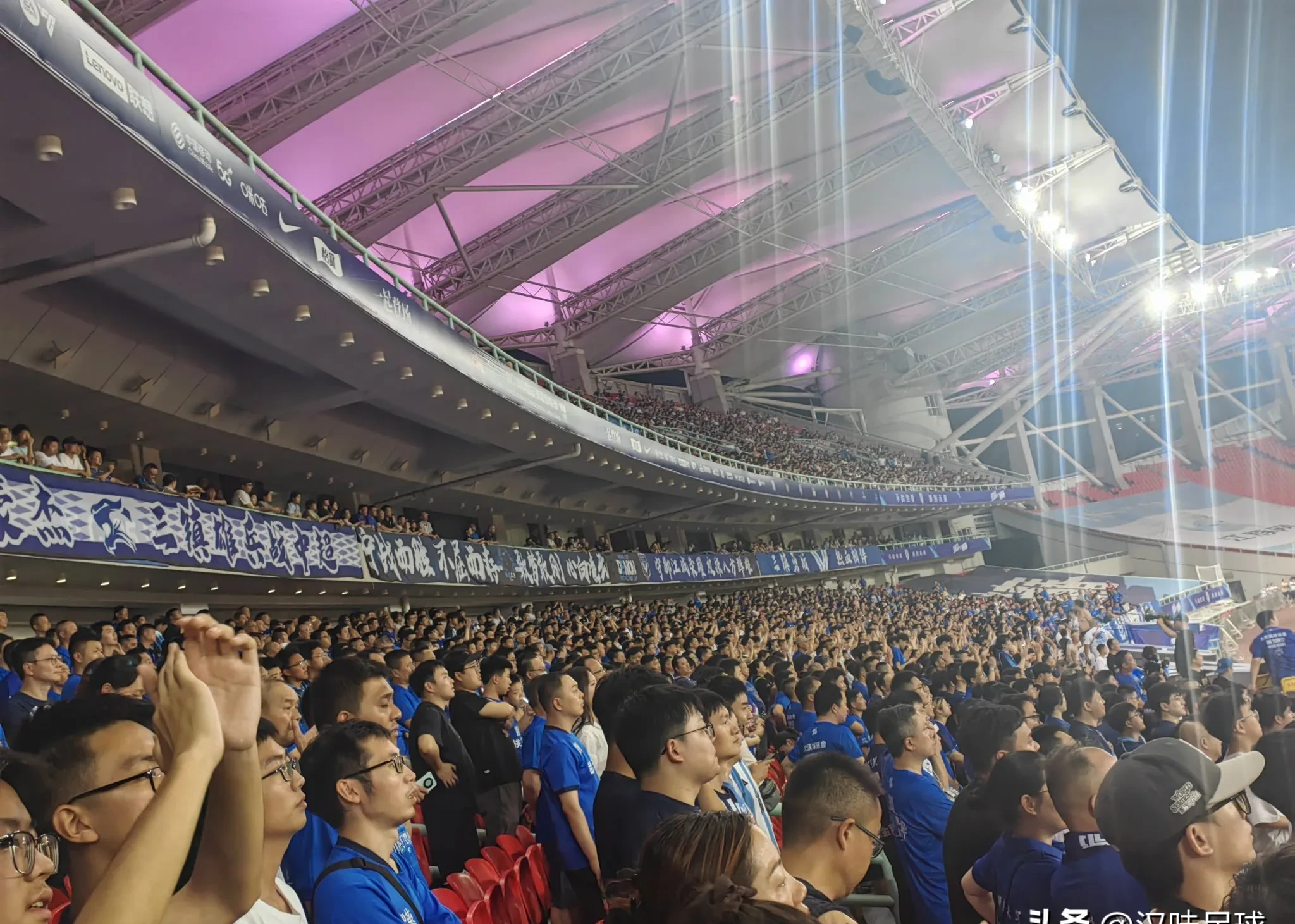 转折点！成都蓉城绝杀压哨，欧联冲刺阶段攻防权衡，信心回归，赛季目标并未改变的简单介绍