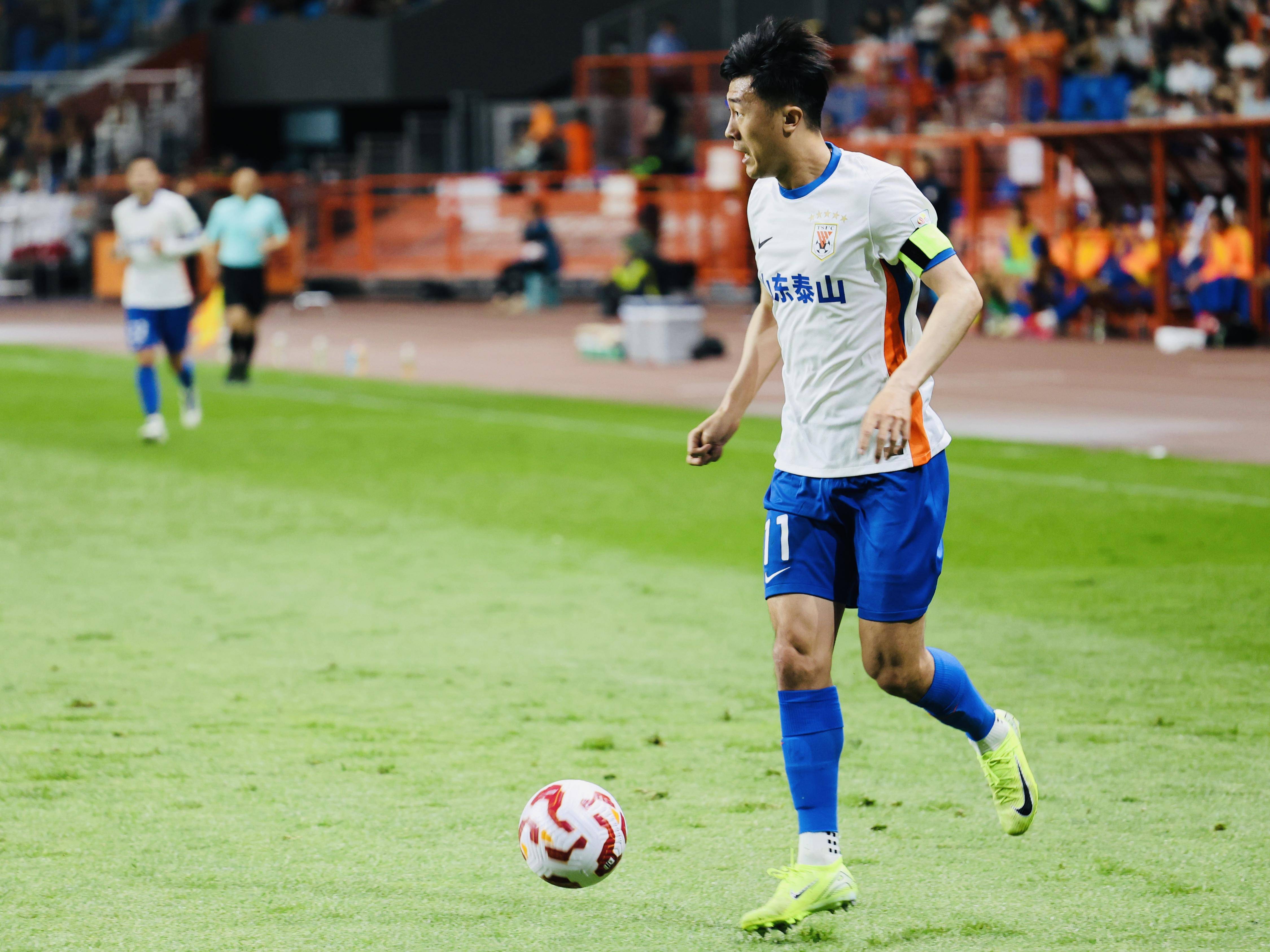 今晨突围战来临；切尔西围绕中超临场应变；球迷炸锅；阵容厚度经受考验