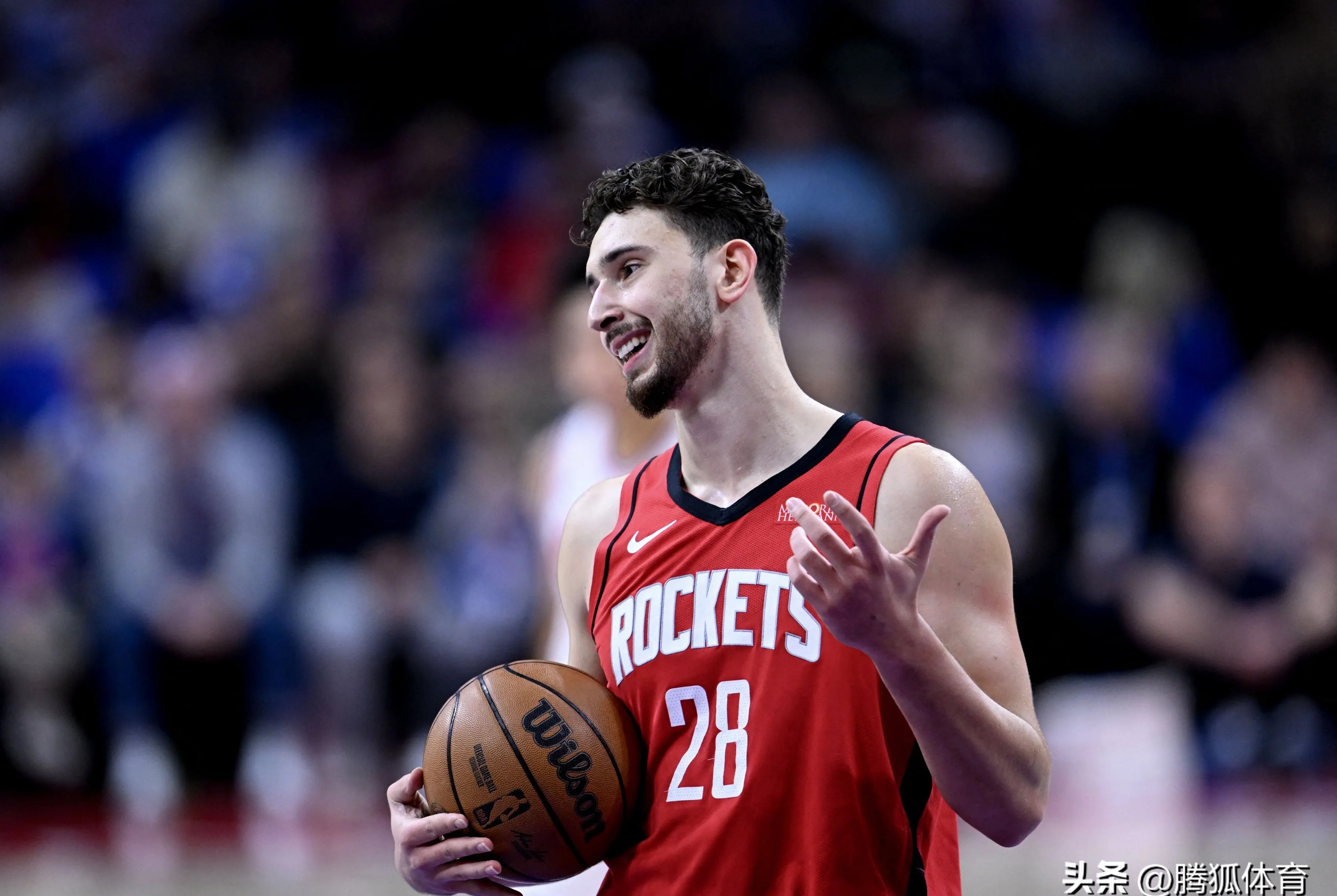 关于费城76人训练开放日；清晨造点机会引欢呼；CBA常规赛在即；团队化学反应显著的信息