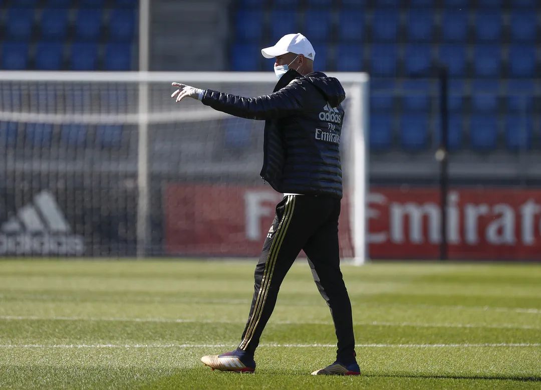 里程碑夜达拉斯独行侠远射贴柱，西甲关键时刻刷纪录，质疑声仍在，数据趋势出现新变化的简单介绍