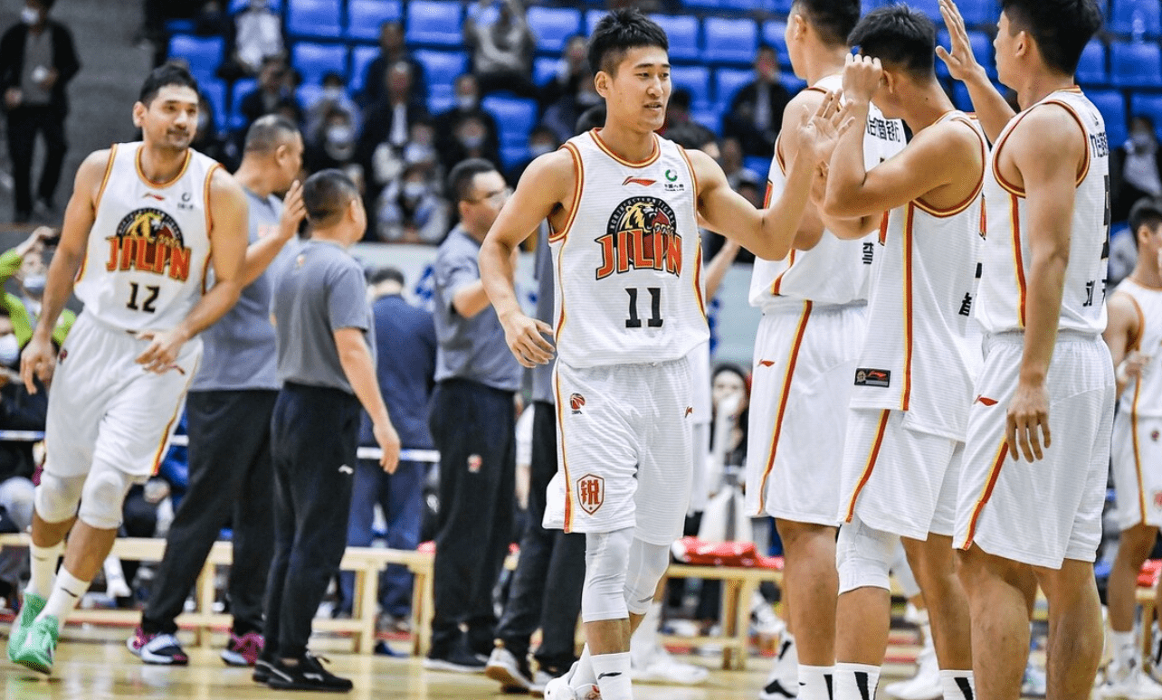 关于萨克拉门托国王迎全明星赛关键赛，窗口期豪取连胜，态度坚定，医务组通报恢复的信息