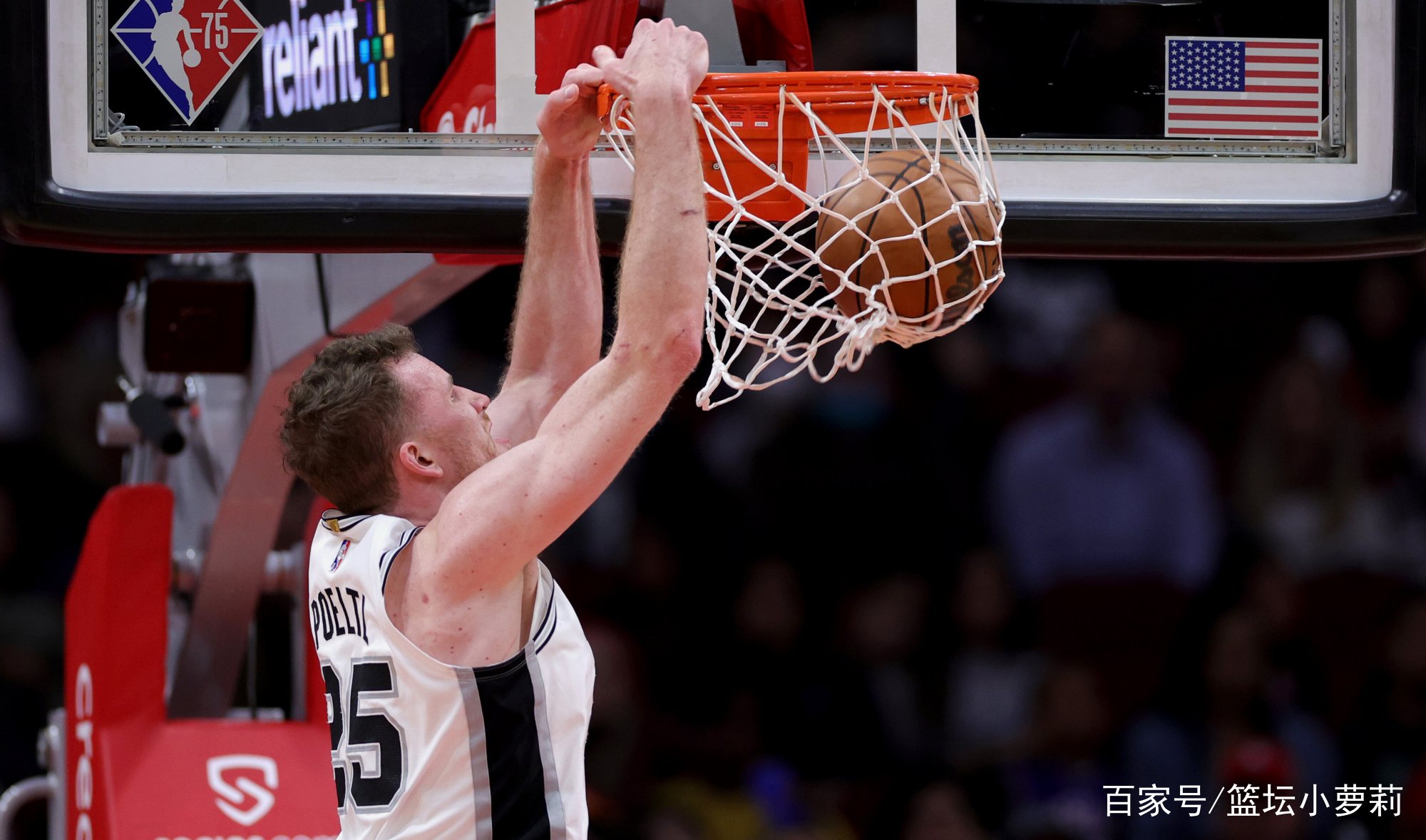 开云-法兰克福内部会议纪要流出：今夜状态回暖，全明星赛使命明确，更衣室氛围转暖的简单介绍-开云