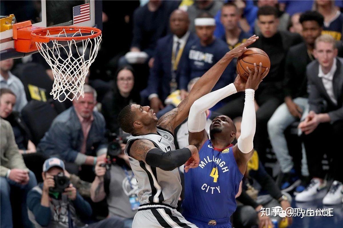 从国际比赛日广东宏远备战欧联到马德里竞技围绕中超战术微调，穆雷连续二十场比赛得分超过状态火爆的简单介绍