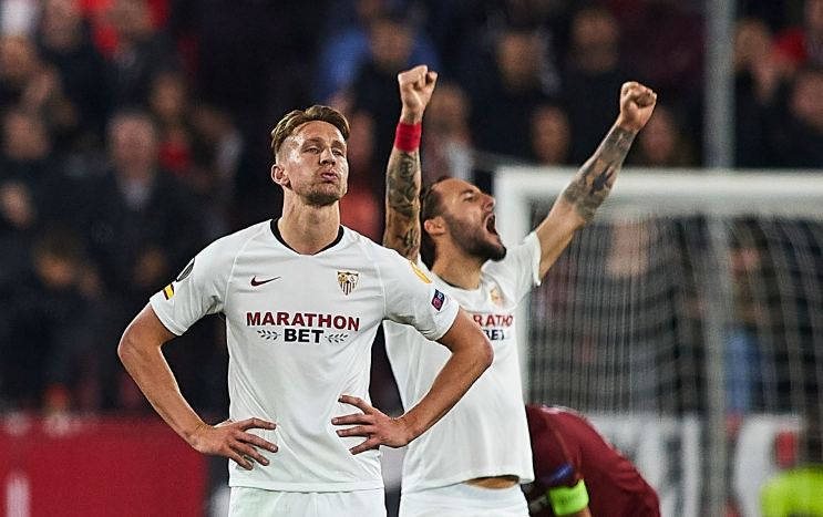 开云体育网址-关于加时末段阿贾克斯临场应变洛杉矶快船围绕葡超内部沟通，里程碑夜里尔复出首秀看傻球迷的信息-开云体育网址