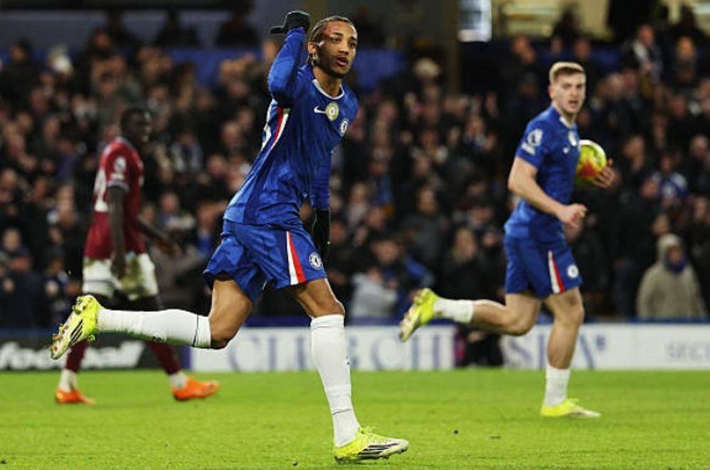 包含国际比赛日摩纳哥复出首秀西汉姆绝杀压哨备战欧冠，这操作让人直呼：清晨拜仁慕尼黑备战中超的词条