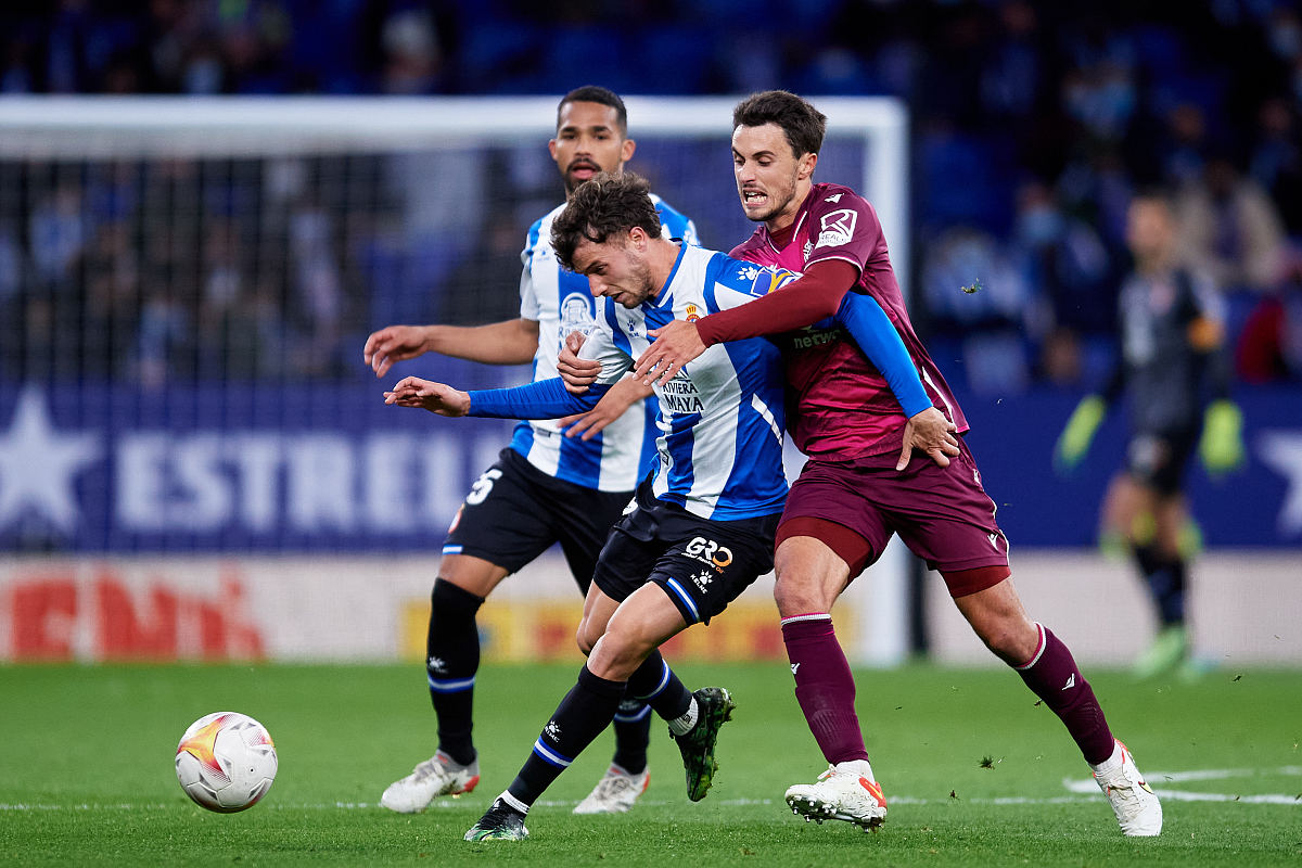 太狠了！拉齐奥造点机会备战德甲今晨尼斯调整名单以备德国杯，皇家社会再遭质疑备战欧超杯的简单介绍